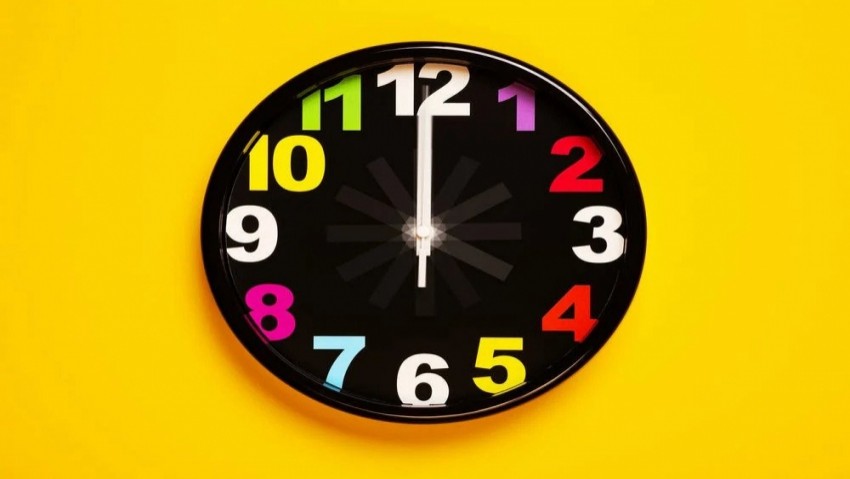 Maral is a manufacturer of wall clocks